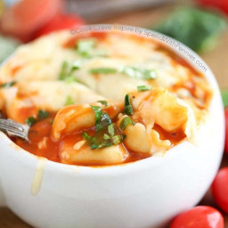 15 Minute Tomato Tortellini Soup