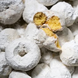(1g net carb!) Keto Powdered Sugar Donuts ❄️