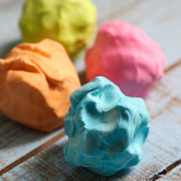 2-Ingredient Silky Smooth Play Dough