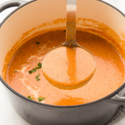 20 Minute Creamy Tomato Soup {VIDEO}