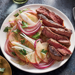 20-Minute Filet Mignon With Apple-Fennel Slaw