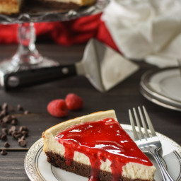 21 Day Fix Brownie-Bottom Cheesecake with Raspberry Sauce