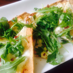 3-Cheese White Pizza with Arugula {21 Day Fix]