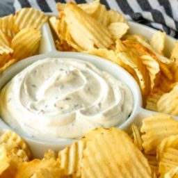 3-ingredient copycat lawson’s potato chip dip recipe