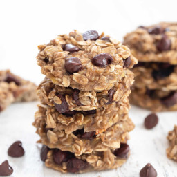 3 Ingredient Healthy Chocolate Chip Oatmeal Cookies (No Flour, Eggs, or Oil