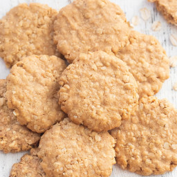 3 Ingredient Healthy Peanut Butter Oatmeal Cookies (No Flour, Refined Sugar