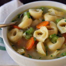 30-Minute Cheese Tortellini Soup