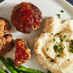 30-Minute Mini Meatloaves with Whipped Cauliflower & Green Beans