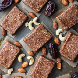 4-Ingredient Homemade Protein Bars [ Whole30 ]