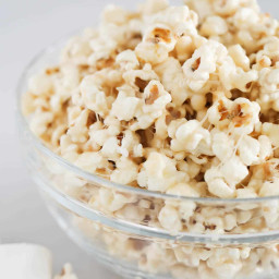 4-Ingredient Marshmallow Caramel Popcorn
