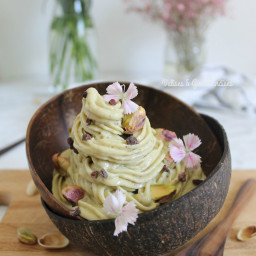4-ingredient vegan pistachio ice cream