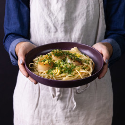 5-ingredient lemony brown butter linguine with scallops