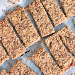 5 Ingredient Peanut Butter and Banana Energy Bars