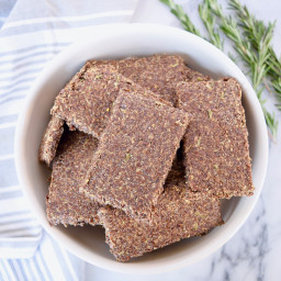 5 Ingredient Rosemary Flaxseed Crackers Recipe