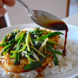 5-minute-eggs-over-easy-with-scallions-and-soy-sauce-2172438.jpg