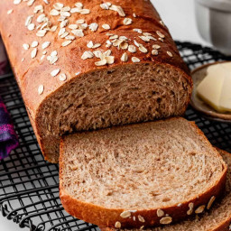 8-Ingredient Whole Wheat Bread (Soft & Hearty)