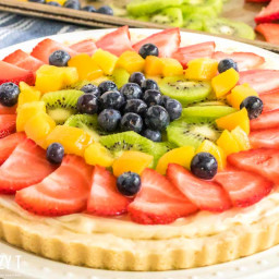 A GORGEOUS fresh fruit dessert for summer picnics and BBQ's!