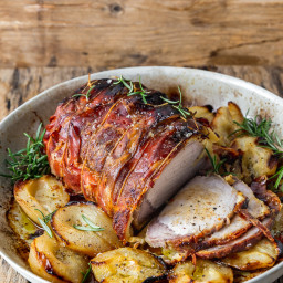 A traditional Tuscan menu for Christmas and a roast pork loin with pears