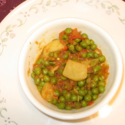 Aaloo Mattar ( Indian-Style Peas and Potatoes)