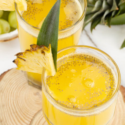 Added-Sugar-Free Pineapple Juice Recipe: A Healthy Golden Chia Drink