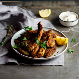 almond-and-parmesan-crusted-chicken-1561516.jpg