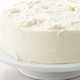 almond-layer-cake-with-white-chocolate-frosting-2157428.jpg