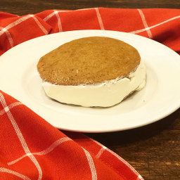 Amish Pumpkin Whoopie Pies {a perfect fall treat}