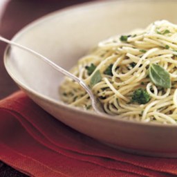 angel-hair-pasta-with-broccoli-and-herb-butter-2475276.jpg
