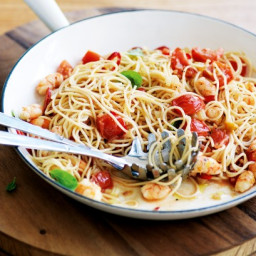 Angel-hair pasta with prawns, tomatoes and basil