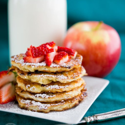 apple-and-cottage-cheese-pancakes-recipe-2685496.jpg