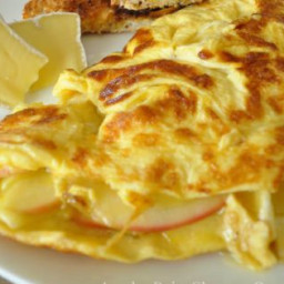 Apple Brie Cheese Omelet