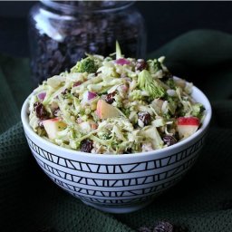apple-broccoli-salad-2717728.jpg