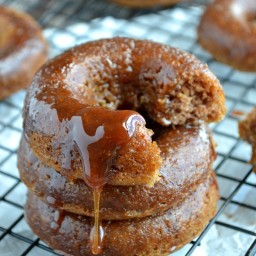 apple-cider-donuts-with-apple--8ce96c.jpg
