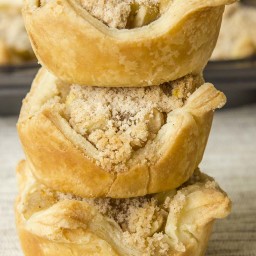 Apple Pie Bites with Cinnamon Streusel