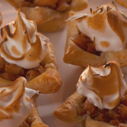 Apple Puffs with Meringue