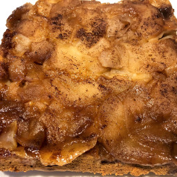apple-upside-down-cake-5b05d0.jpg