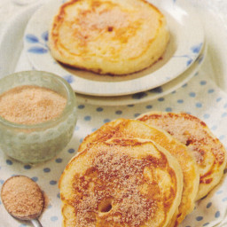 Apple and Cinnamon Pikelets (Pancakes)