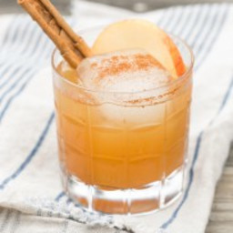 apples-and-tequila-cocktail-2247383.jpg