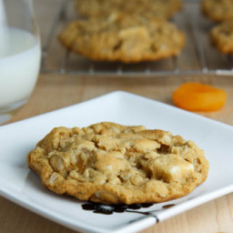 Apricot and White Chocolate Oatmeal Cookies