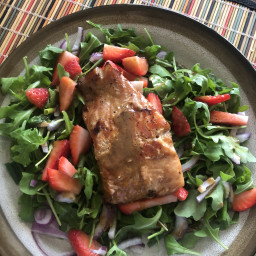 Arugula Salmon Salad with Strawberries and Chives