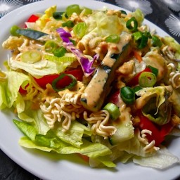 asian salad with peanut dressing