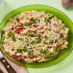 asparagus-risotto-with-garlic-herb-butter-and-parmesan-2798748.jpg