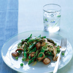 Asparagus with Shiitakes, Shallots, and Peas