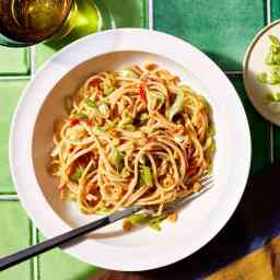 Attention: These 25-Minute Peanut Noodles Are Seriously Good
