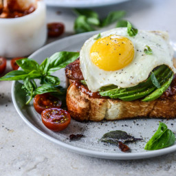 Avocado, Bacon and Egg Toast with Quick Tomato Jam