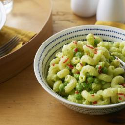 Avocado pasta with peas and mint 