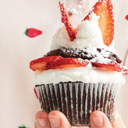 Award-Winning Vegan Chocolate Strawberry Shortcake Cupcakes