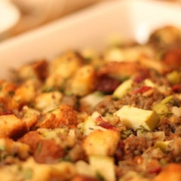 Awesome Sausage, Apple and Cranberry Stuffing Recipe