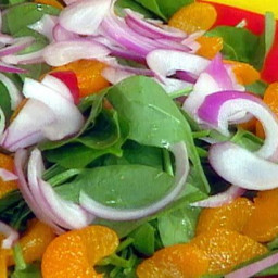 baby-spinach-salad-with-mandarin-orange-and-red-onions-2313710.jpg