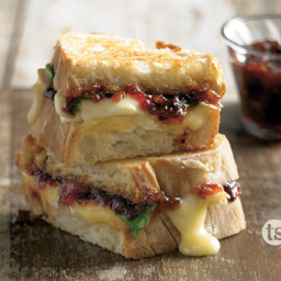 Bacon and Brie Grilled Cheese Recipe